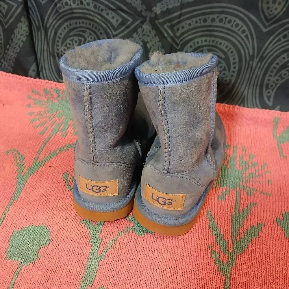 Uggs kids girls size 10 years old boots blue